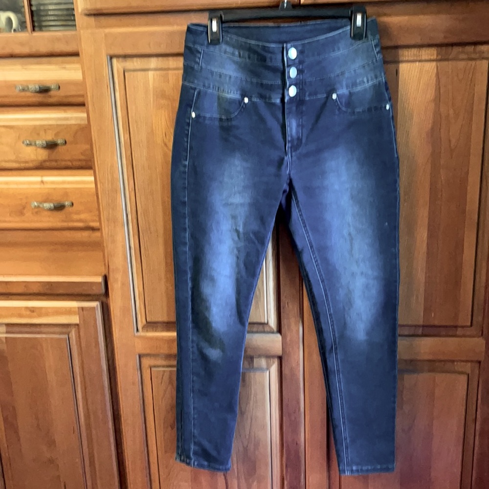 Tenseltown Jean stretch denim one dark with fadied look one medium